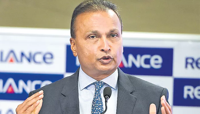 Awaiting banks reply on Reliance Naval resolution plan: Anil Ambani - Sakshi