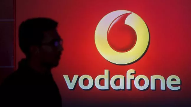 Vodafone New Plan for Prepaid Customers  unlimited voice calls, 10GB data at Rs 597 - Sakshi