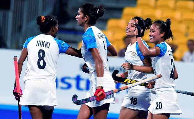 India Lose 1-2 to Japan in Womens Hockey Final - Sakshi