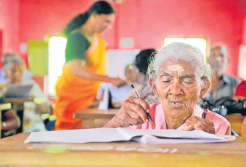 96-year-old takes literacy test - Sakshi