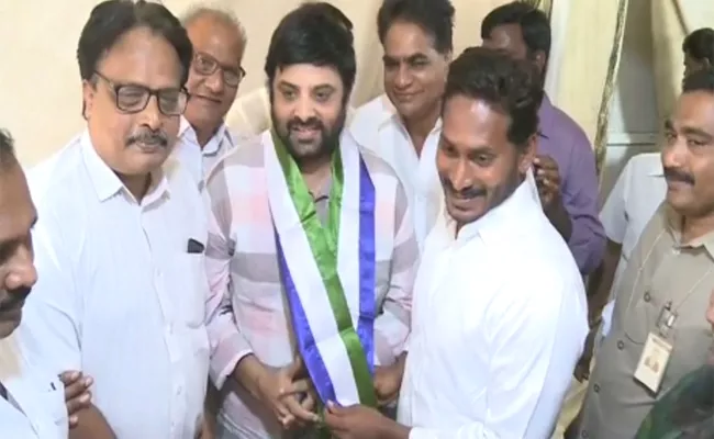 Actor Krishnudu Joins Ysrcp - Sakshi