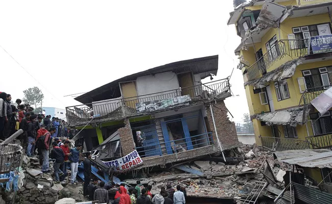 Earthquake In Indonesia 80 Peoples Are Death - Sakshi