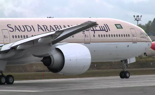 Passengers Are safe While Saudi Airlines Flight Emergency Landing - Sakshi