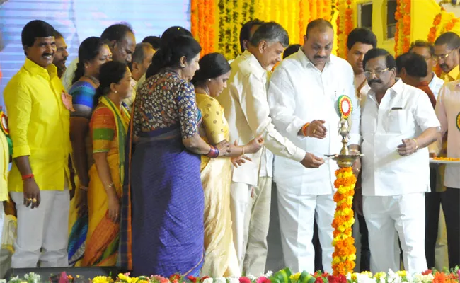 CM Chandrababu Naidu Slams On Modi Government Prakasam - Sakshi