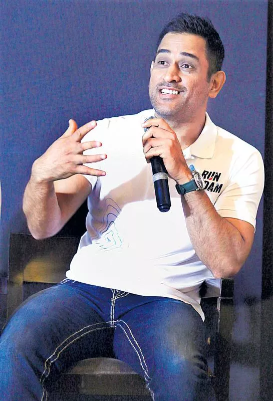 MS Dhoni reveals why he took the ball  - Sakshi