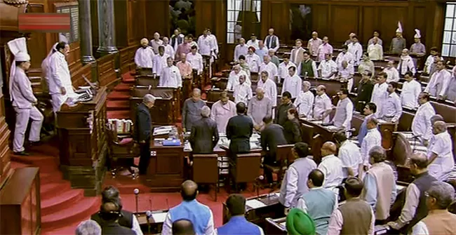 Parlliment Tribute To Former CM Karunanidhi - Sakshi