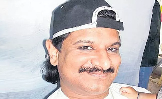 Suspended Cops To Join Service In Nayeem Case - Sakshi