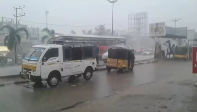 Heavy Rain In Hyderabad - Sakshi