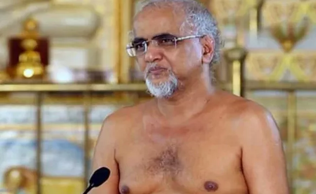 Jain Monk Tarun Sagar Passes Away In Delhi - Sakshi