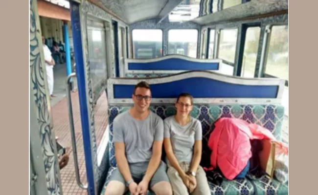 UK Couple Celebrate Honeymoon Trip In Nilgiri Mountain Railway - Sakshi