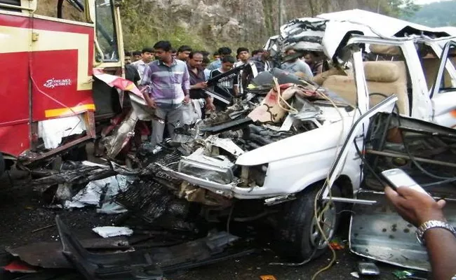 Uttar Pradesh Top In Road Accidents Toll In The Year 2016 - Sakshi