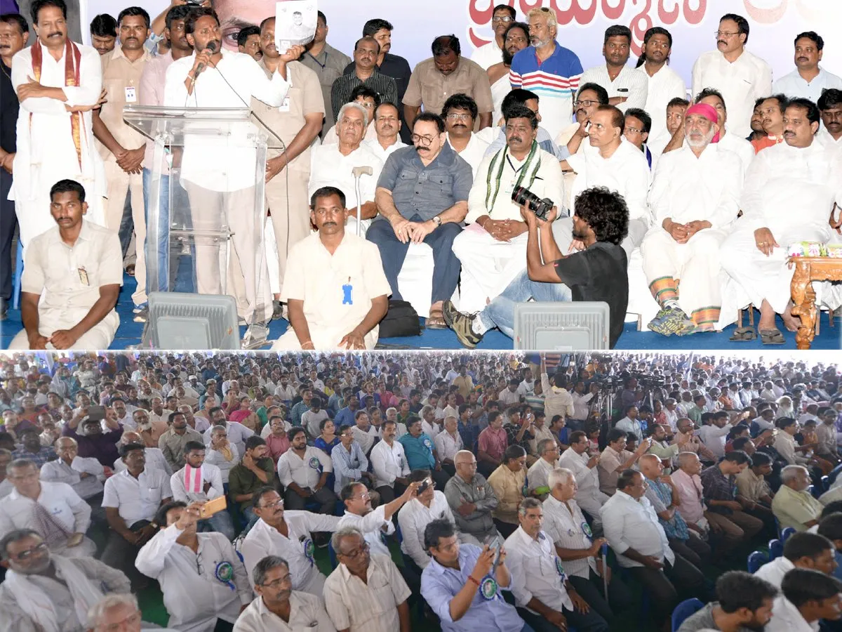 Jagan promises separate corpn for Nayee Brahmins - Sakshi