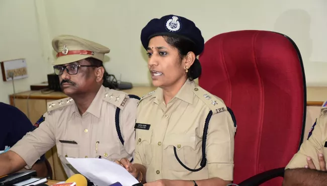 DCP Sumathi Says Jagga Reddy Takes Lakhs - Sakshi