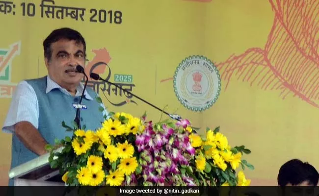 Nitin Gadkari Says Use Of Alternative Fuels Will Cut Down Our Dependence On Petrol   - Sakshi