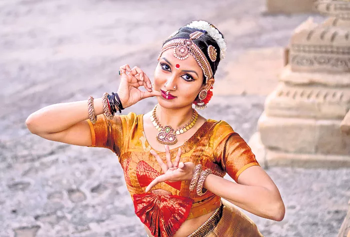 Kuchipudi artists Rajaradevi - Kausalya daughter bhavana - Sakshi