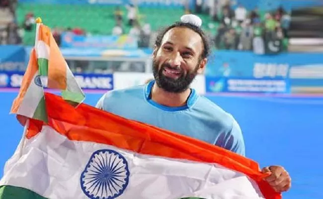 Indian Hockey Player Captain Sardar Singh Announces Retirement - Sakshi