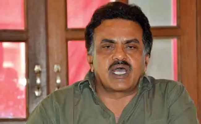 Congress Leader Sanjay Nirupam Slams Narendra Modi - Sakshi