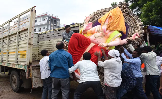 Vinayaka Chavithi Celebrations  In Adilabad - Sakshi