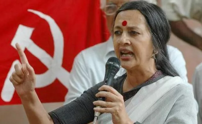 Brinda Karat Says Modi Create Record In Petrol Prices - Sakshi