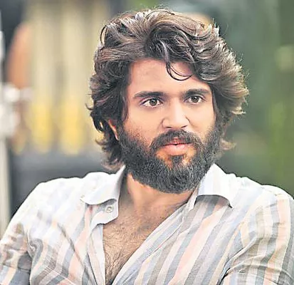 malayalam remake in arjun reddy - Sakshi