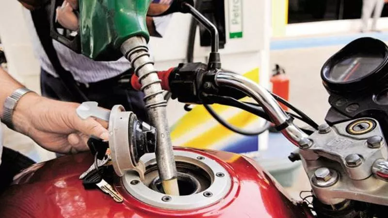 Petrol Diesel Prices Touch Fresh Record Highs - Sakshi