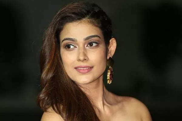 Akanksha Singh's few interesting things - Sakshi