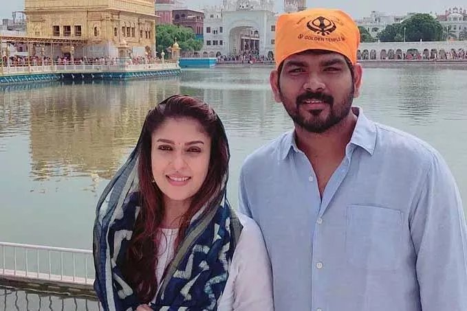 vignesh shivan and nayanthara visits golden temple - Sakshi