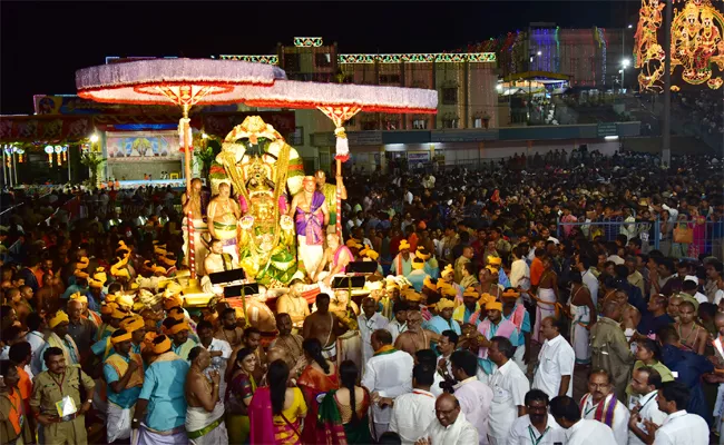 Garuda Vahanam Service In Tirumala - Sakshi