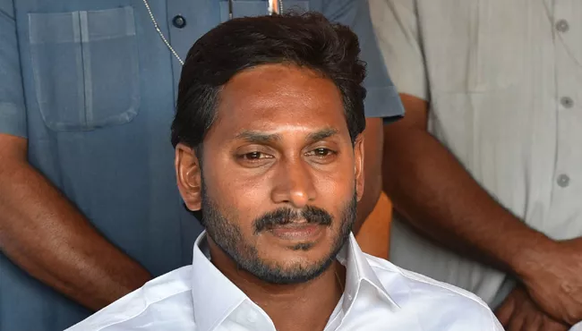 YS Jagan Tweet On Teachers Protesting For CPS In Amaravati  - Sakshi