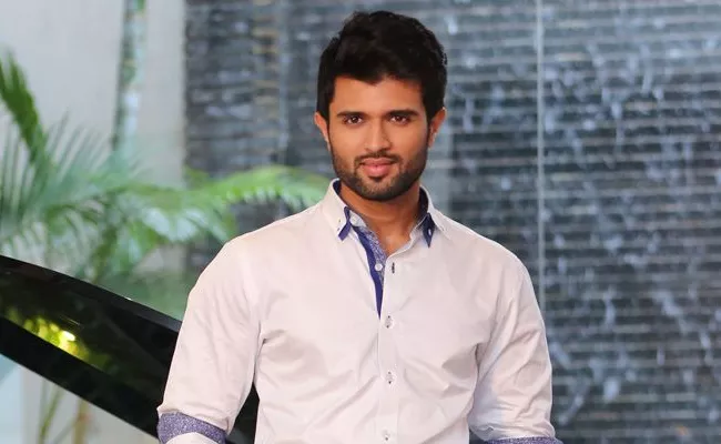 Vijay Devarakonda Bollywood Debut With Go Goa Gone Directors - Sakshi