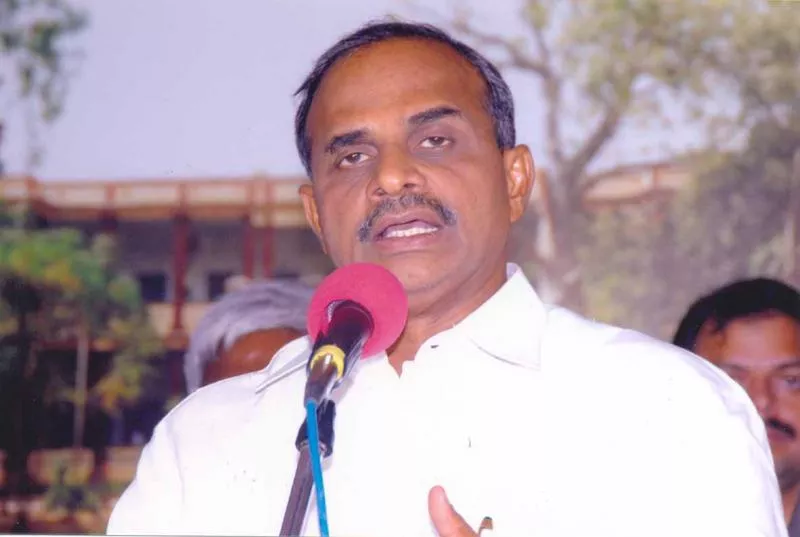 YSR remembered on birth anniversary - Sakshi