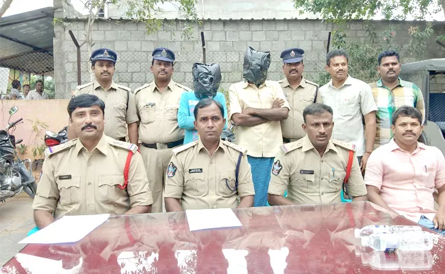 TVS Excel theft arrest in Prodduturu - Sakshi