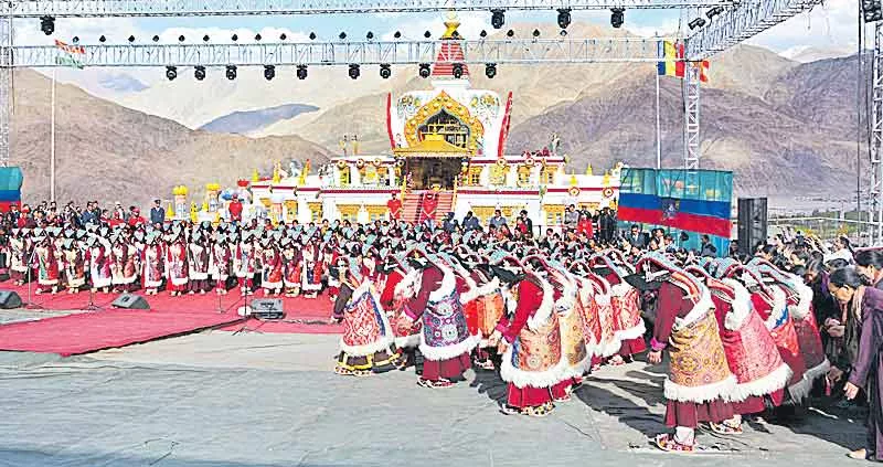 Naropa festival concludes with Guinness World Record in Ladakhi dance - Sakshi