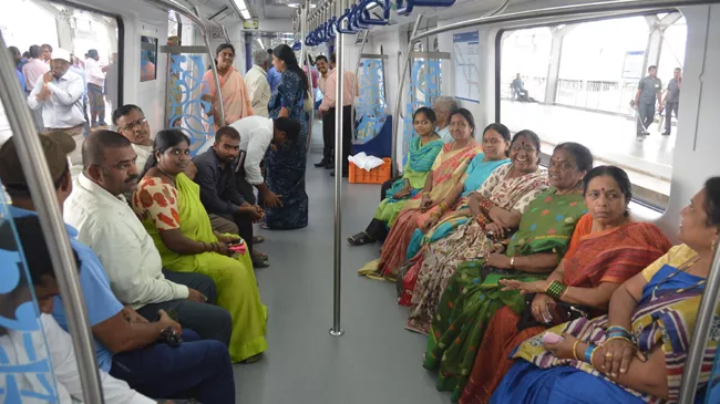 Hyderabad Metro Train Ticket Fares - Sakshi