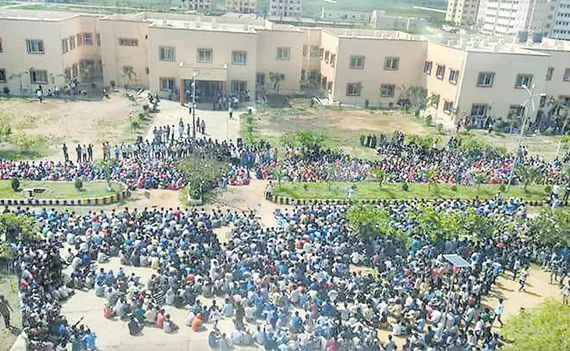 Agitation By Students In Basar IIIT - Sakshi