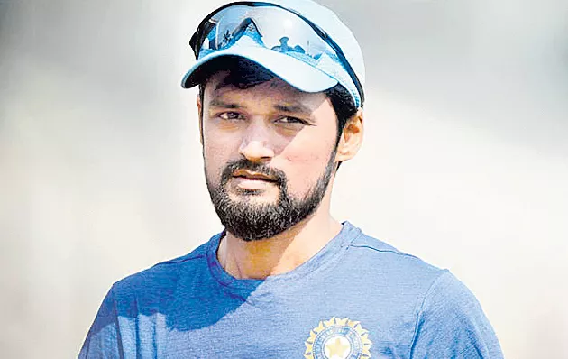 Shankar slams ton, Nadeem impresses again - Sakshi