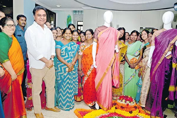 Batukumma sarees distribution from 12th - Sakshi