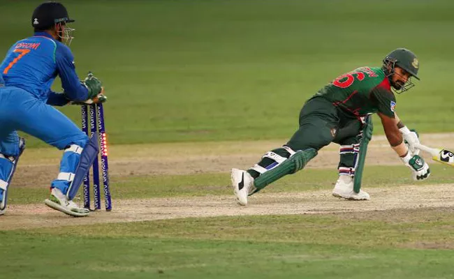 Bangladesh fans cry foul over Liton Dass dismissal - Sakshi