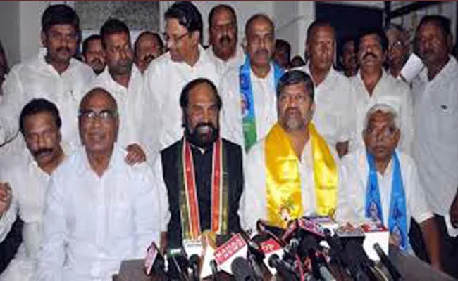 Opposition Leaders Form A Meeting And Slams TRS Party - Sakshi