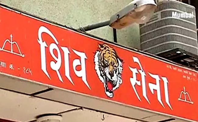 Shiv Sena Targeted The Maharashtra Police For The Arrest Of Five Urban Naxals - Sakshi