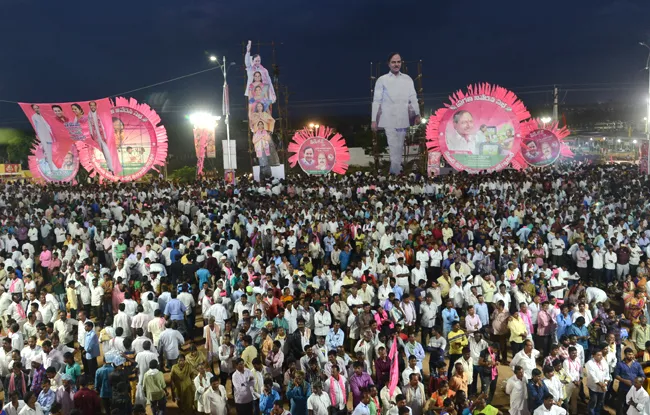 Dharmapuri aravind satires on TRS Pragathi nivedana sabha - Sakshi