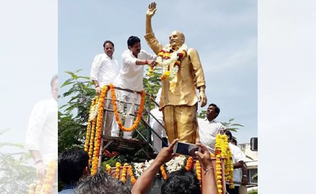 YSR Death Anniversary In Vizianagaram - Sakshi