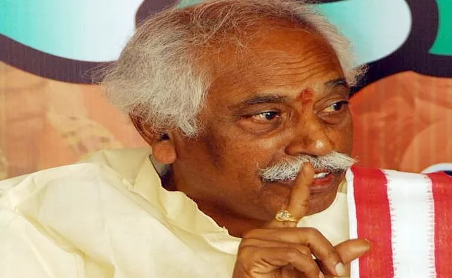 BJP Leader Bandaru Dattatreya Slams Chandrababu Naidu - Sakshi