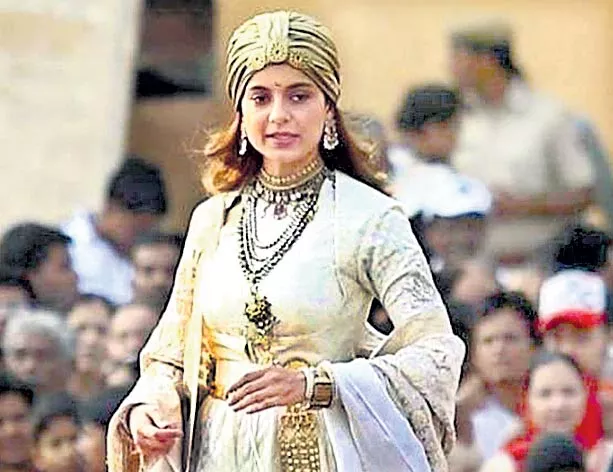 Kangana Ranaut to re-shoot major portions of Manikarnika - Sakshi