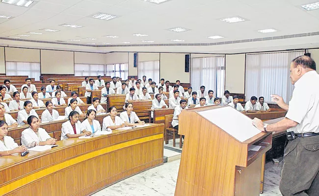 Teaching Professors In Hospitals Get Promotions In Telangana - Sakshi