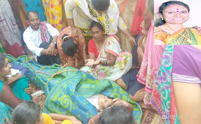 Young Women Suicide In Adilabad - Sakshi