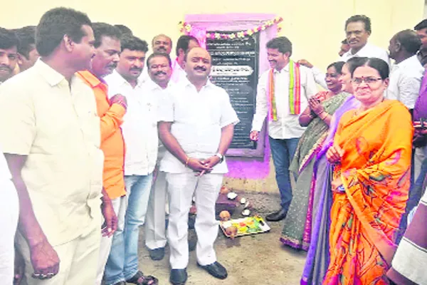 MLA Challa Dharma Reddy Development Workers Start In Warangal - Sakshi