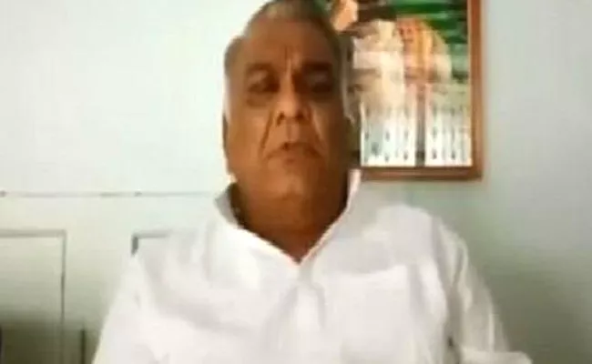 Congress Leader Announces Rs 5 Lakh For Cutting BJP MLA's Tongue - Sakshi