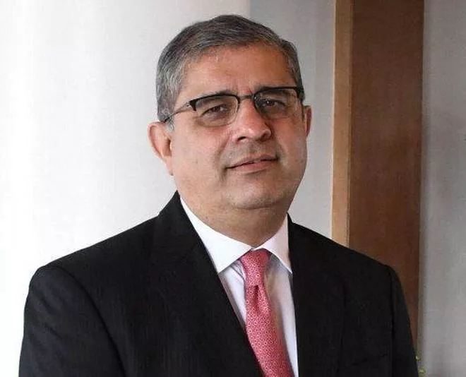 Amitabh Chaudhry Of HDFC Life Appointed CEO & MD Of Axis Bank - Sakshi