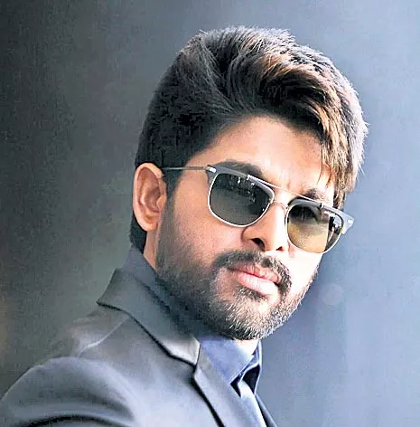 kapil dev biopic in allu arjun - Sakshi